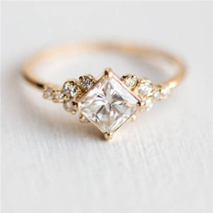 Elegant Gold Rhinestone Ring