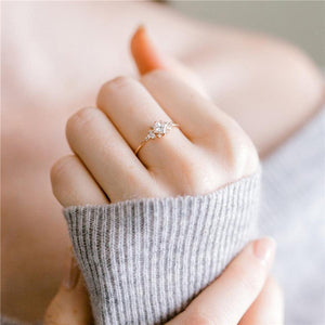 Elegant Gold Rhinestone Ring